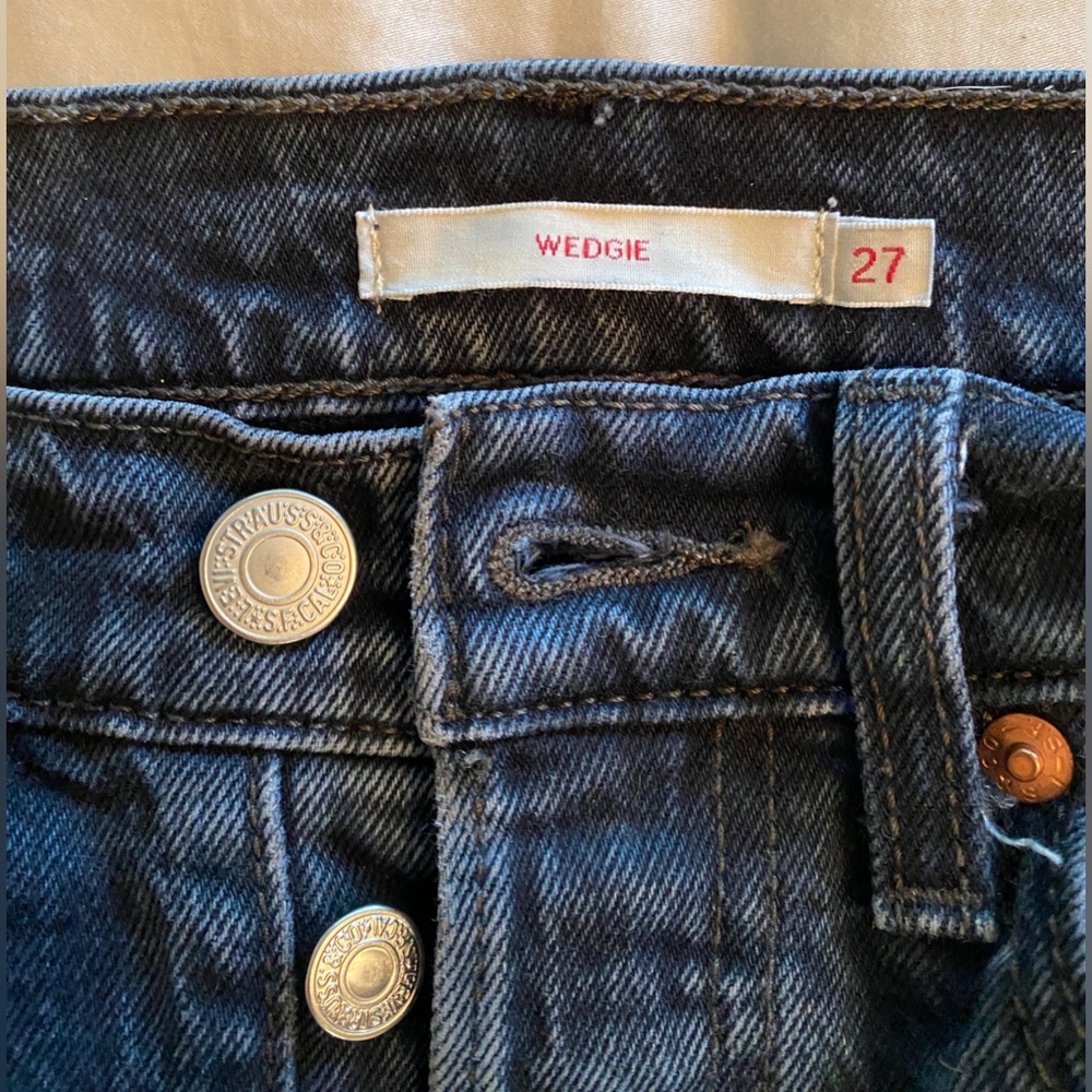 Levi’s Wedgie jeans, cropped, Faded Black, size 27 - Picture 3 of 3